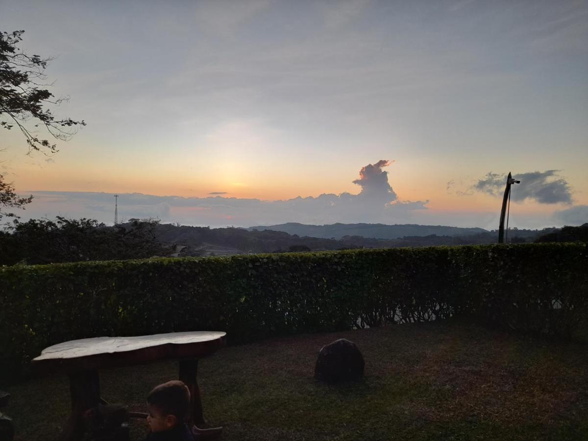 Cabinas Capulin & Farm Monteverde