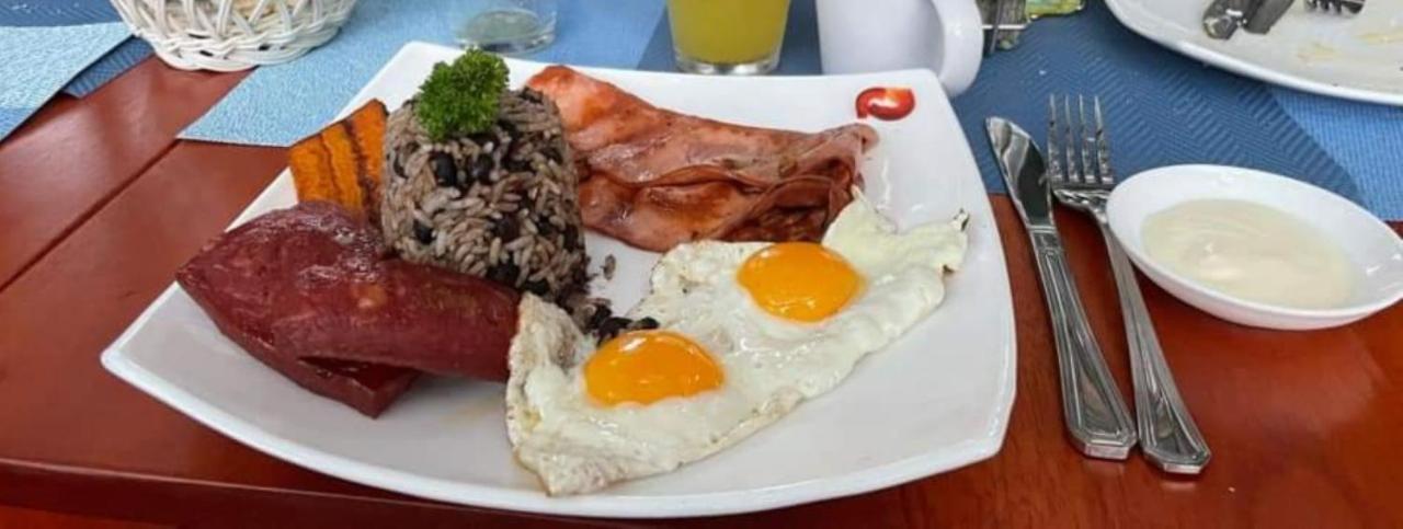 Aracari Garden Hostel *