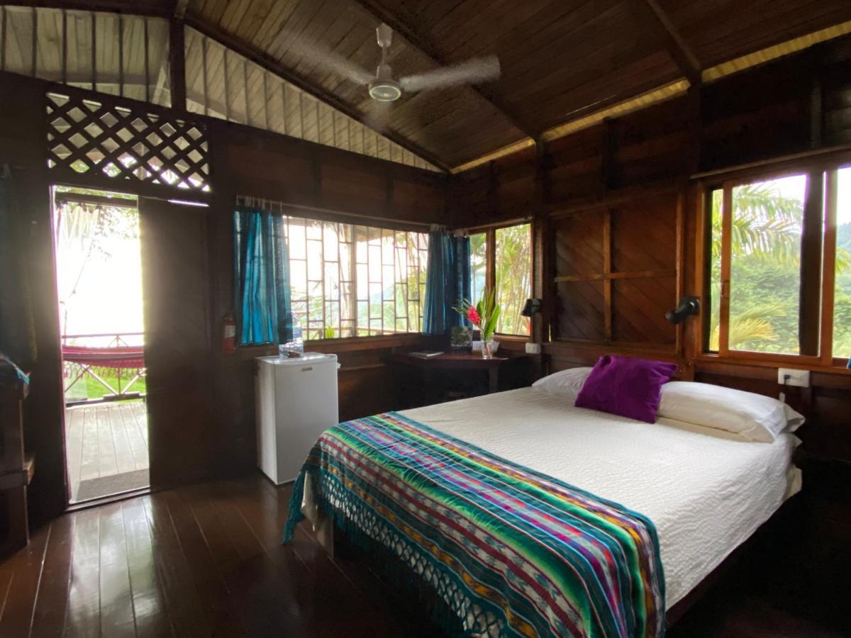 Pacific Edge Eco Bed & Breakfast Dominical