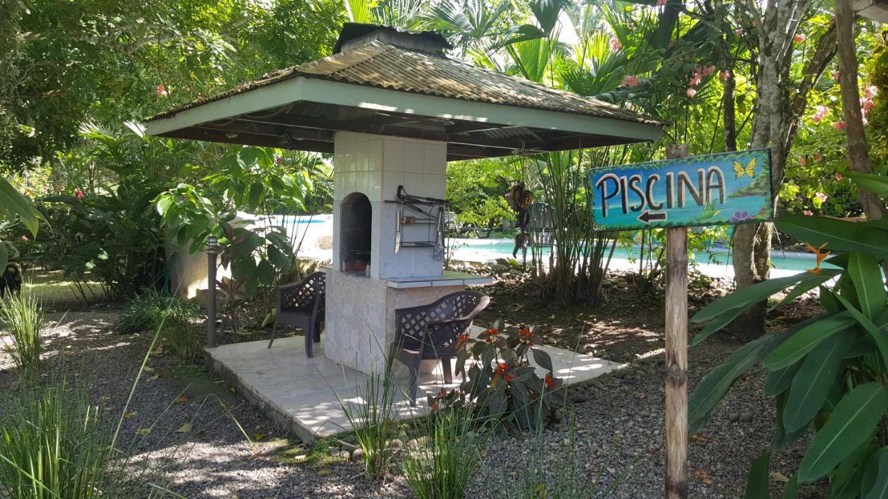 Bed & Breakfast Hotel El Colibri Rojo - Cabinas - Le Colibri Rouge Cahuita