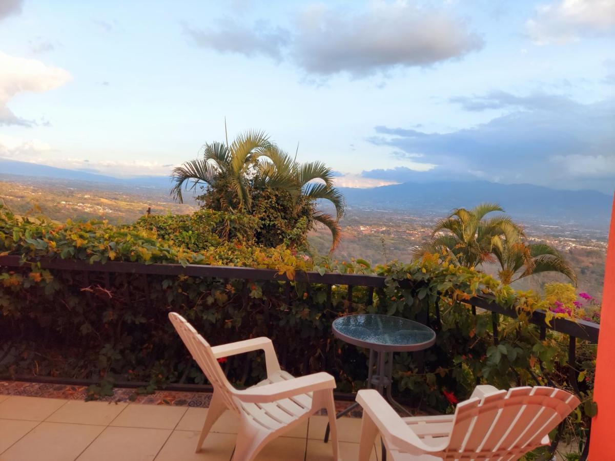 Loma Tranquila Aparthotel Alajuela