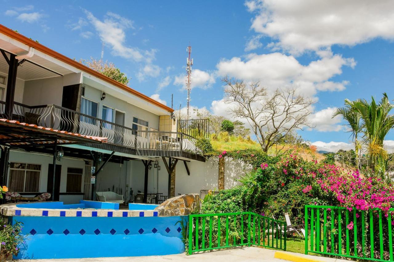 Loma Tranquila 3*