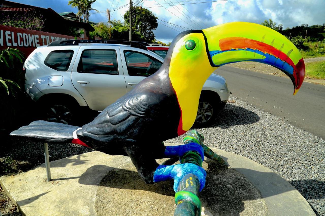 Toucan Lane And Restaurant