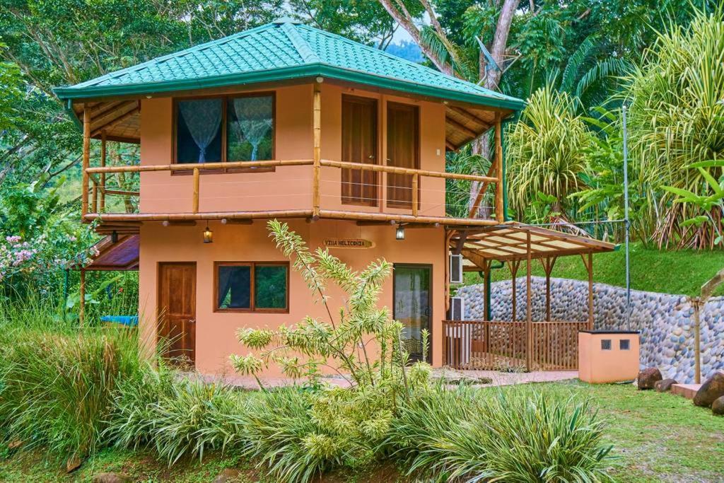 Manoas Luxury Camping And Rentals Bed & Breakfast 3*