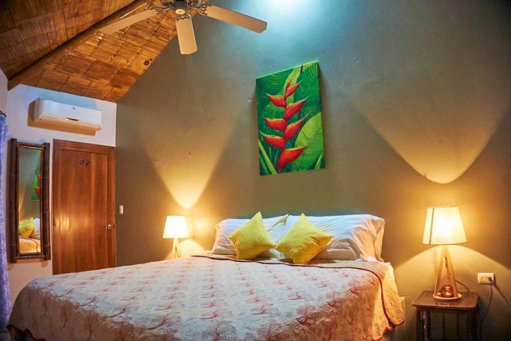 Manoas Luxury Camping And Rentals Bed & Breakfast 3*