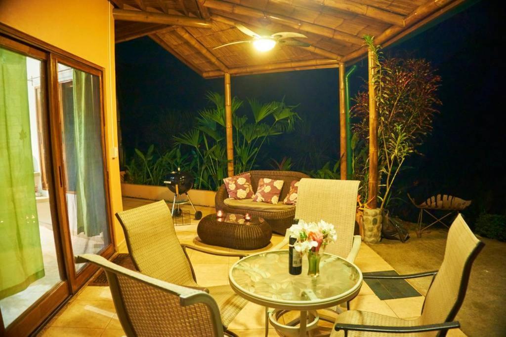 Bed & Breakfast Manoas Luxury Camping And Rentals