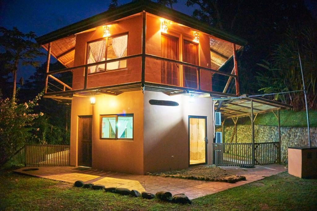 Manoas Luxury Camping And Rentals Bed & Breakfast 3*