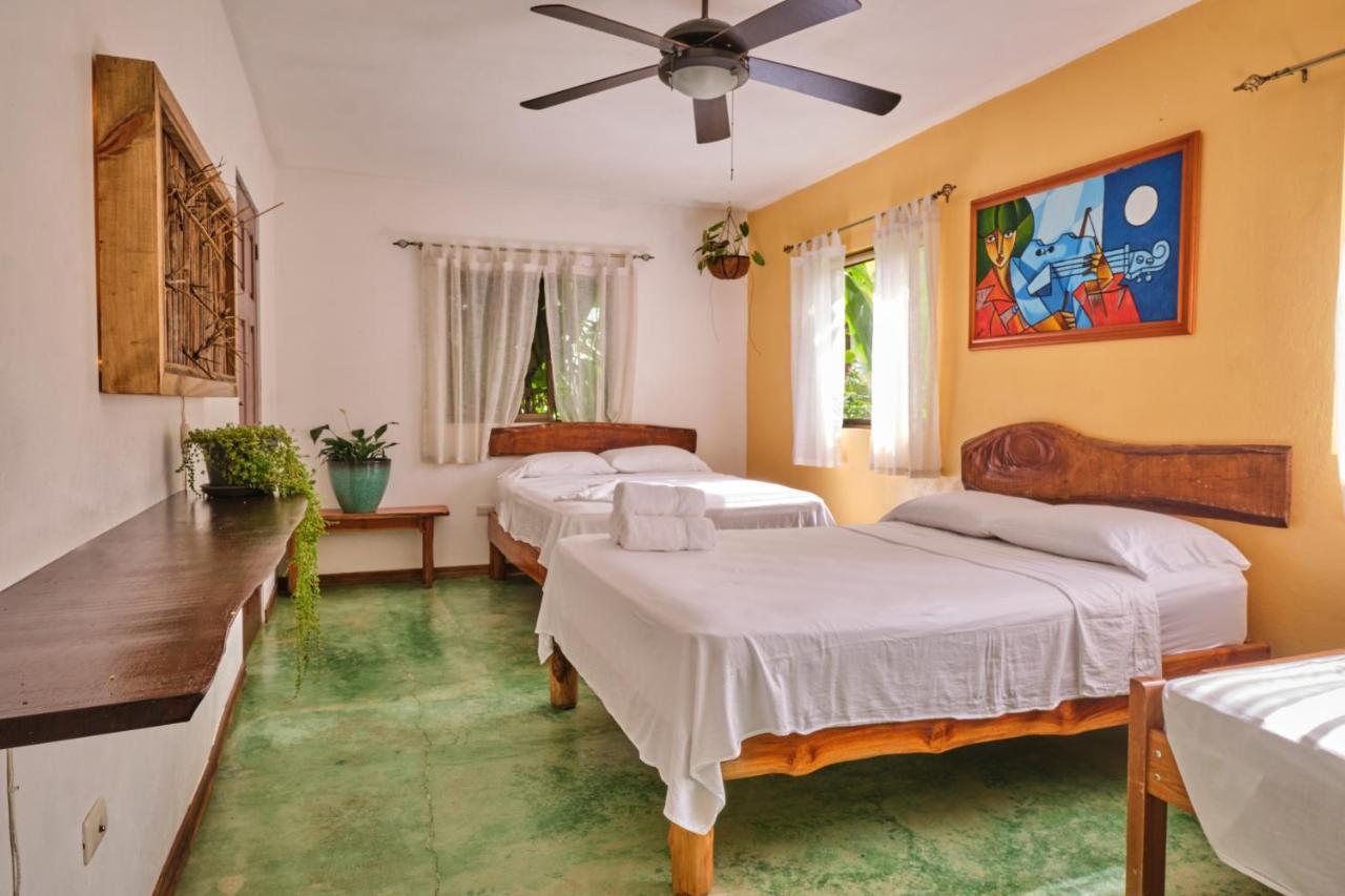 Jacquelina Hotel *
