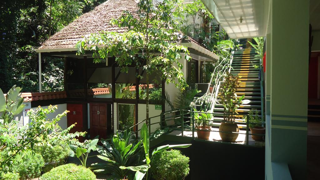 Mandarina Hotel 3*