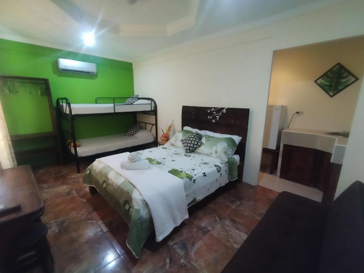 Guest house La Galerie Ciudad Cortes