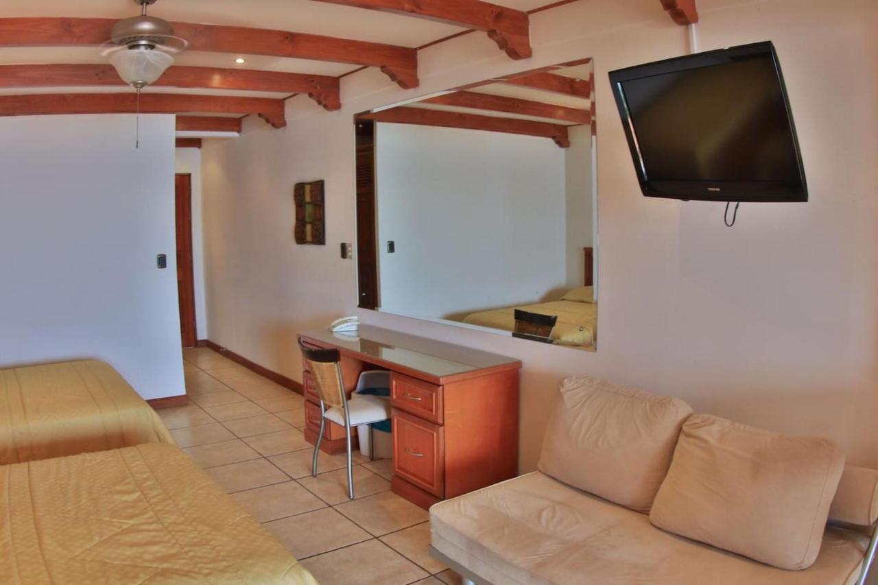 Room-style Ocean-view Unit In Flamingo With Pool Playa Flamingo