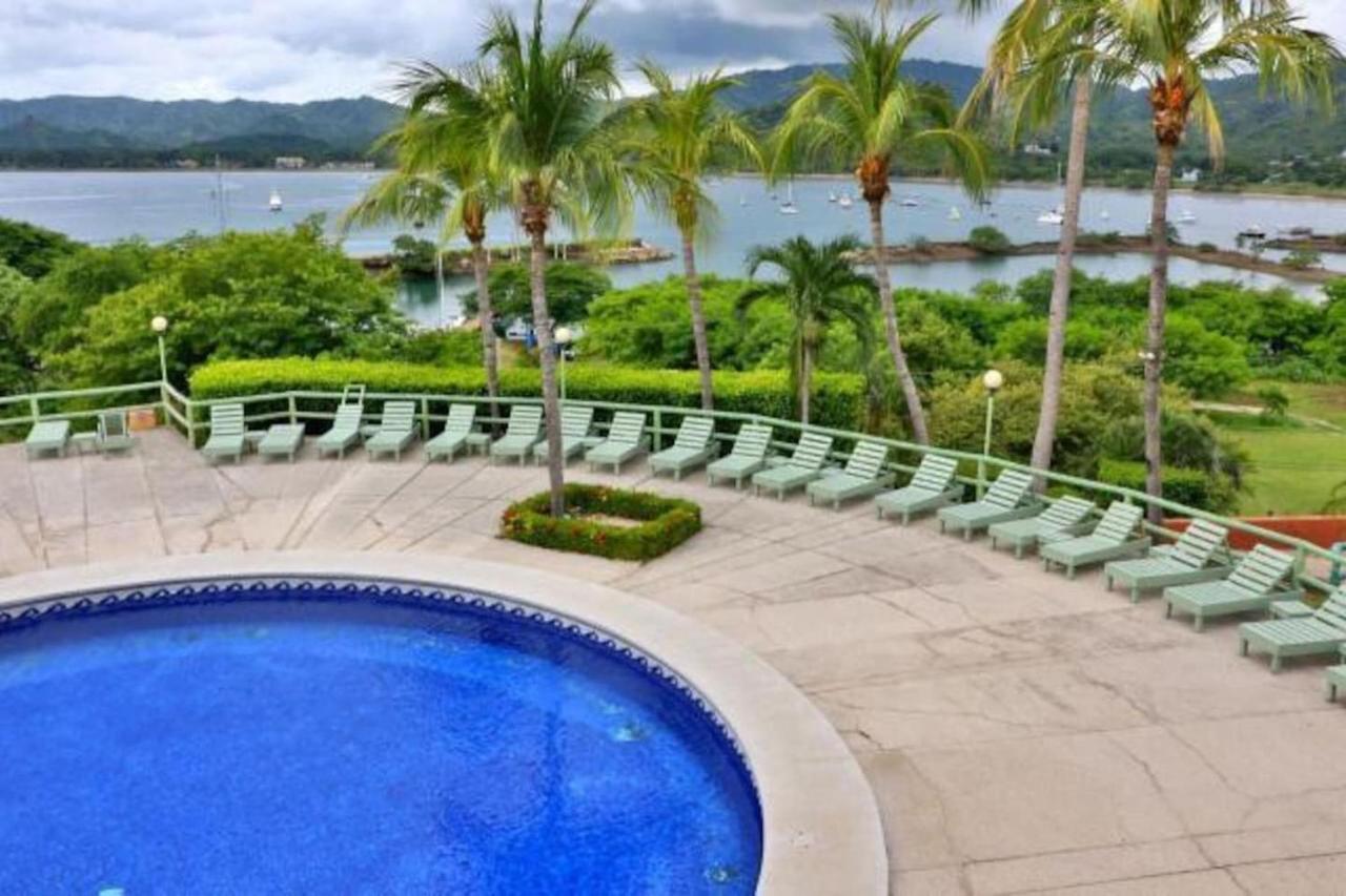 Room-style Ocean-view Unit In Flamingo With Pool