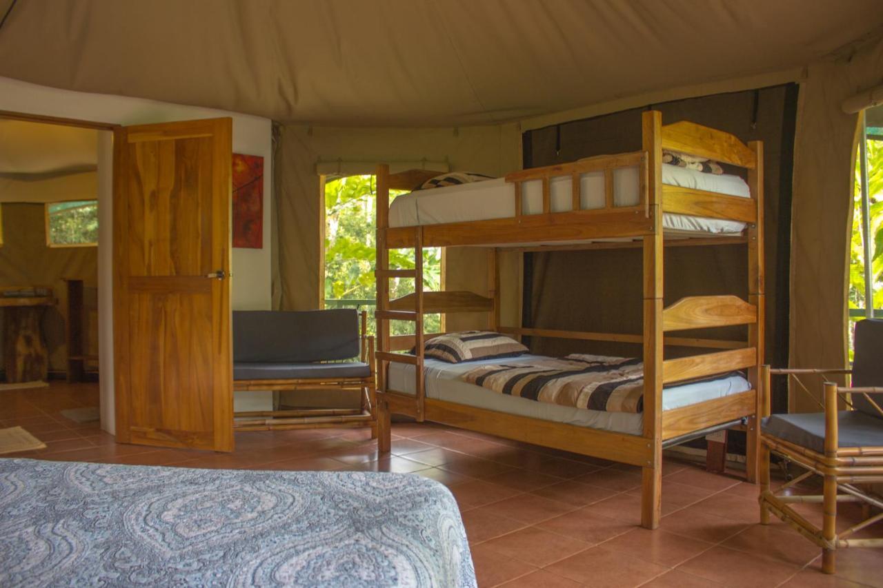 Bed & Breakfast Manoas Luxury Camping And Rentals Uvita
