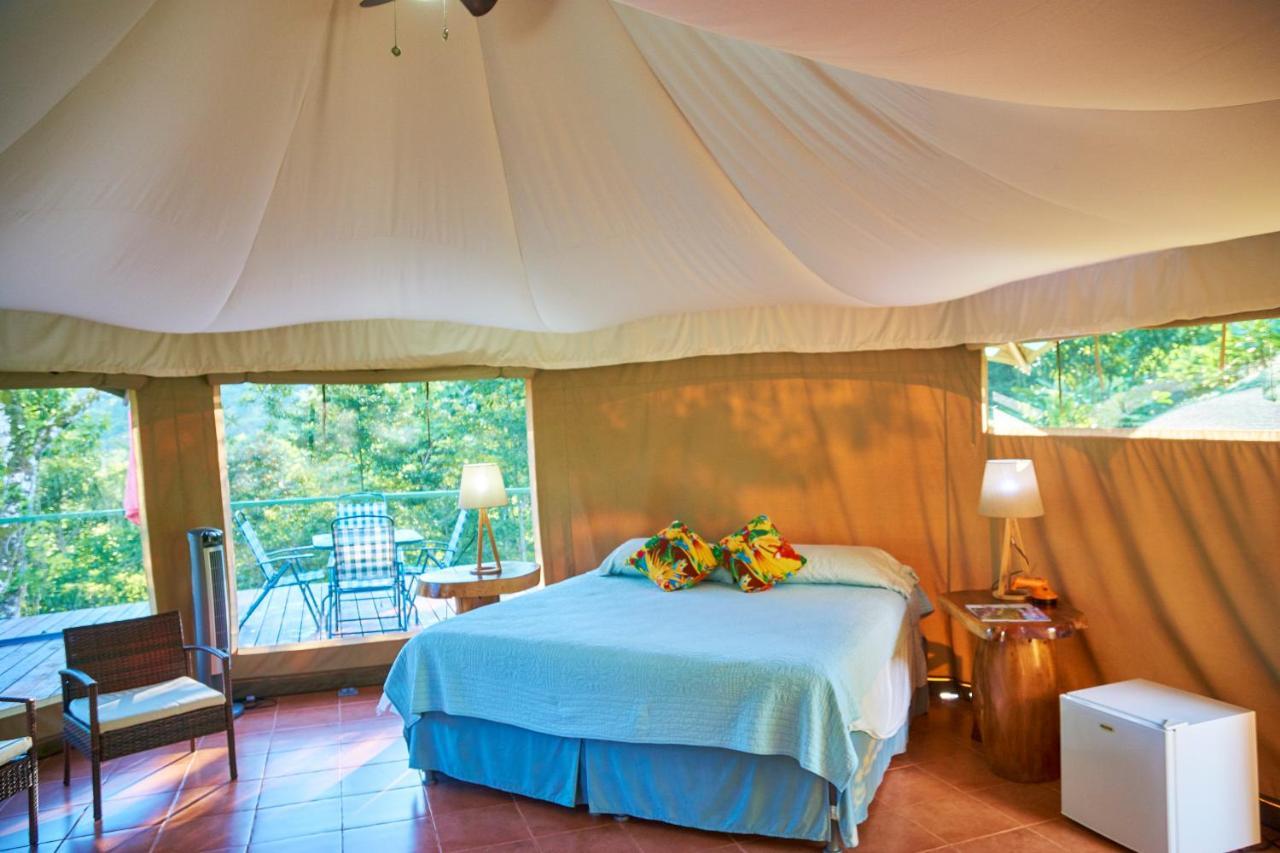 Bed & Breakfast Manoas Luxury Camping And Rentals Uvita