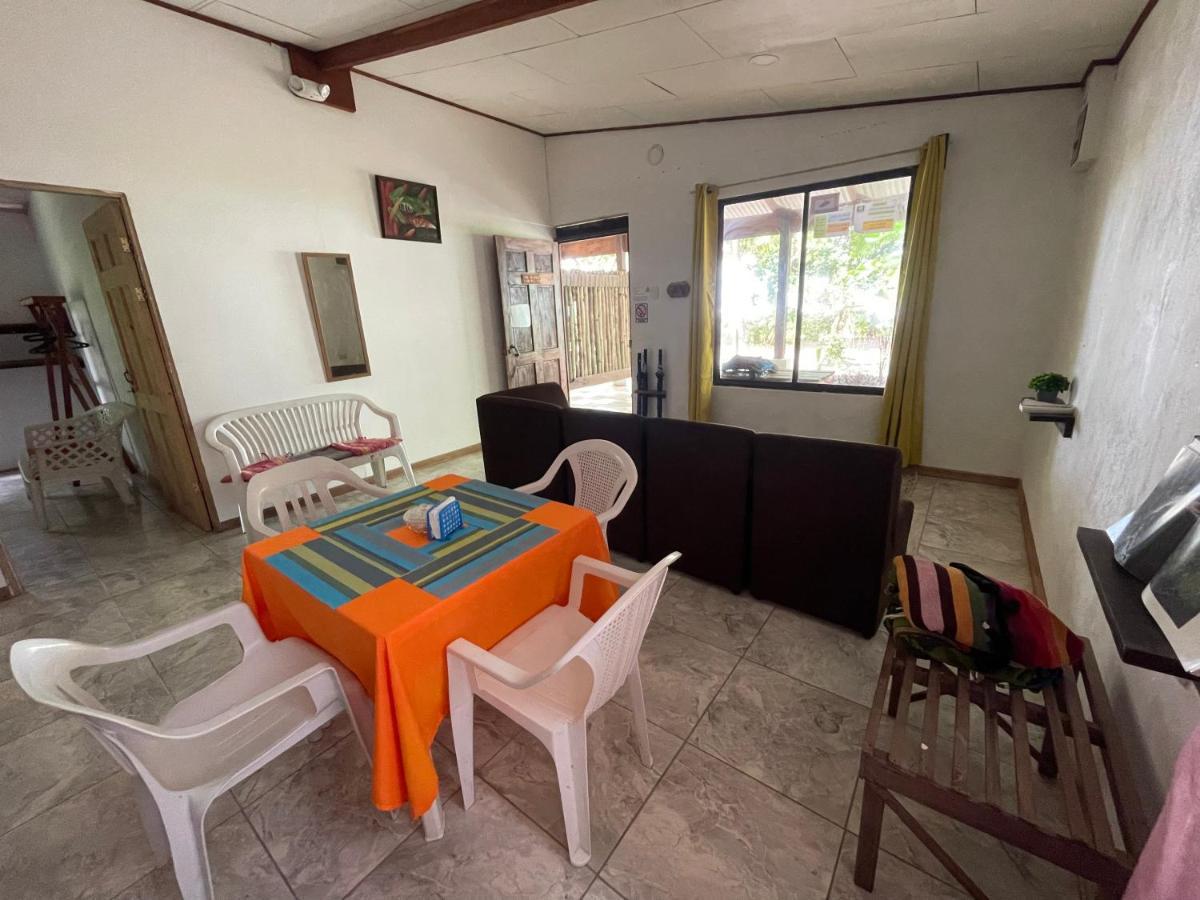 Guest house Casa Turtle Bogue *