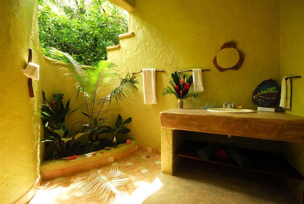 Playa Nicuesa Rainforest Eco Sanctuary * Golfito