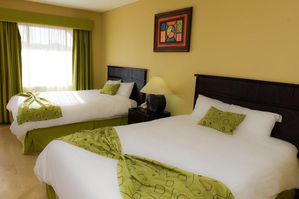 Coco Beach Hotel 3*