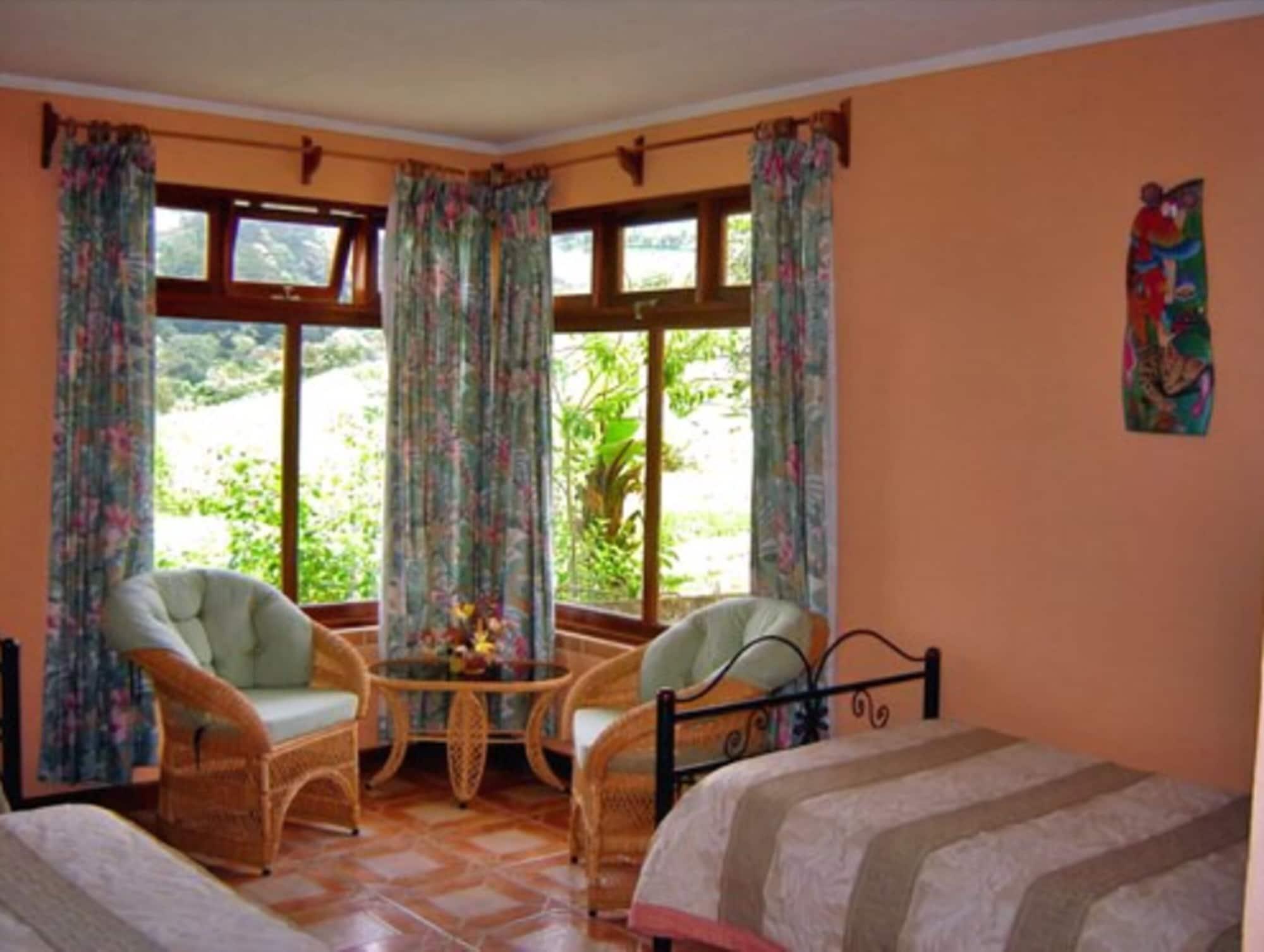 Guayabo Hotel 3*