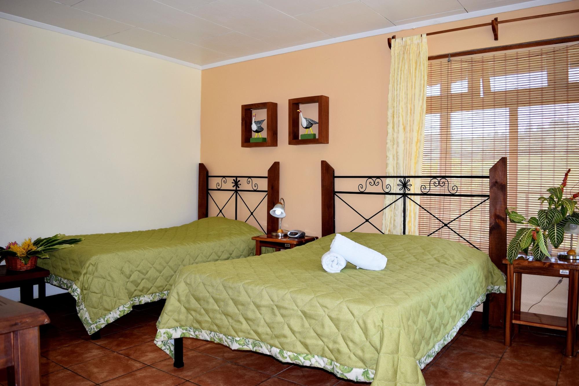 Guayabo 3* Santa Cruz (Cartago)