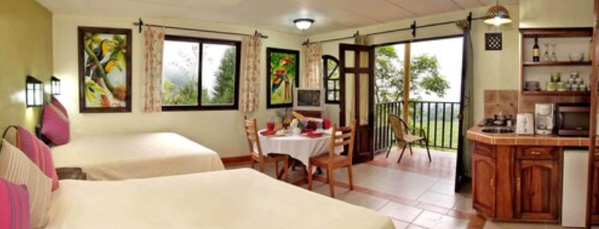 Guayabo 3* Santa Cruz (Cartago)