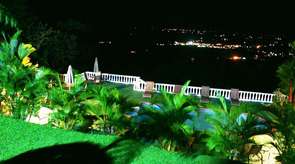 Villa Arenal Waterfall *