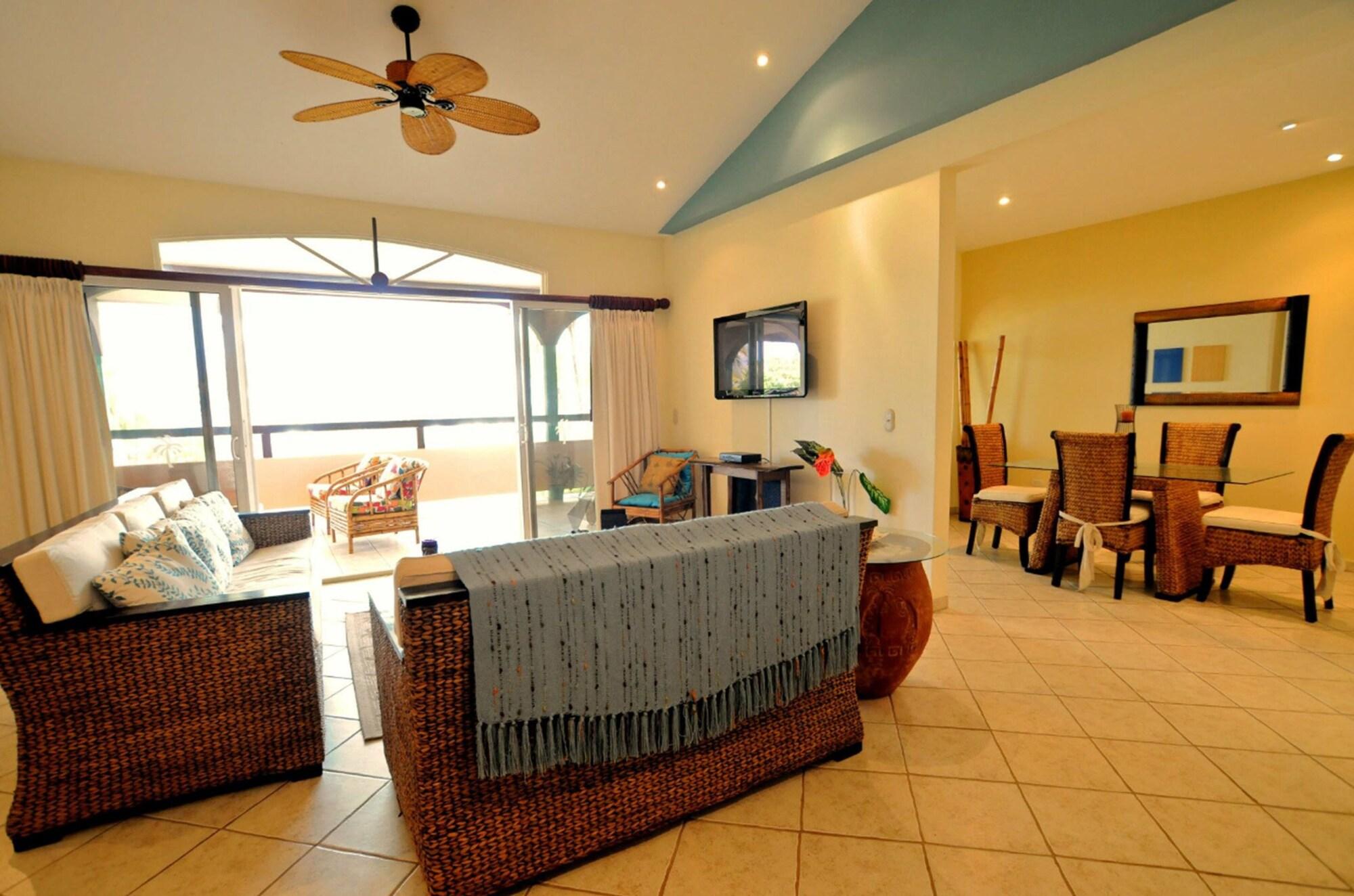 Hotel Cocomar Beachfront