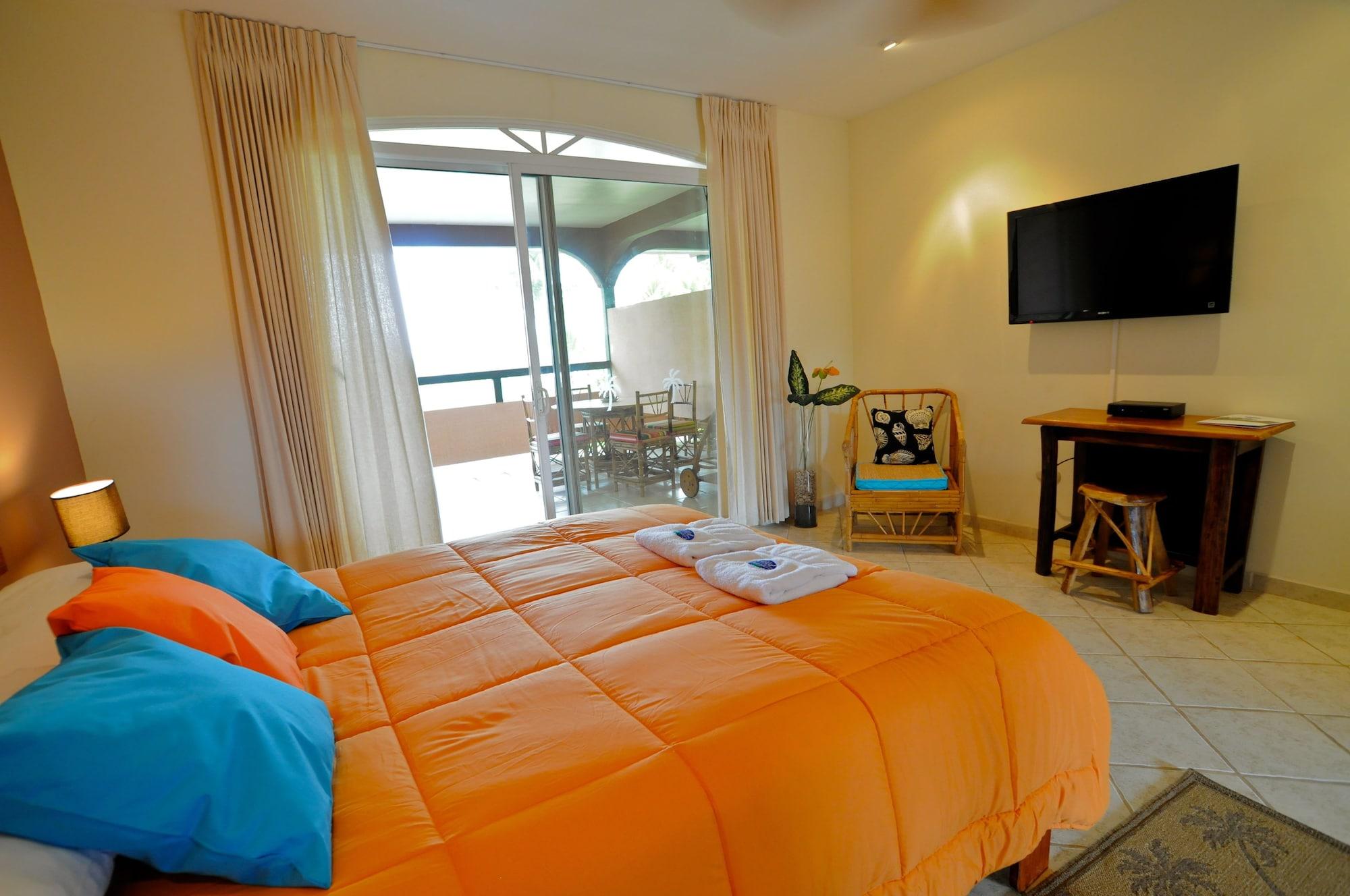 Hotel Cocomar Beachfront 4*