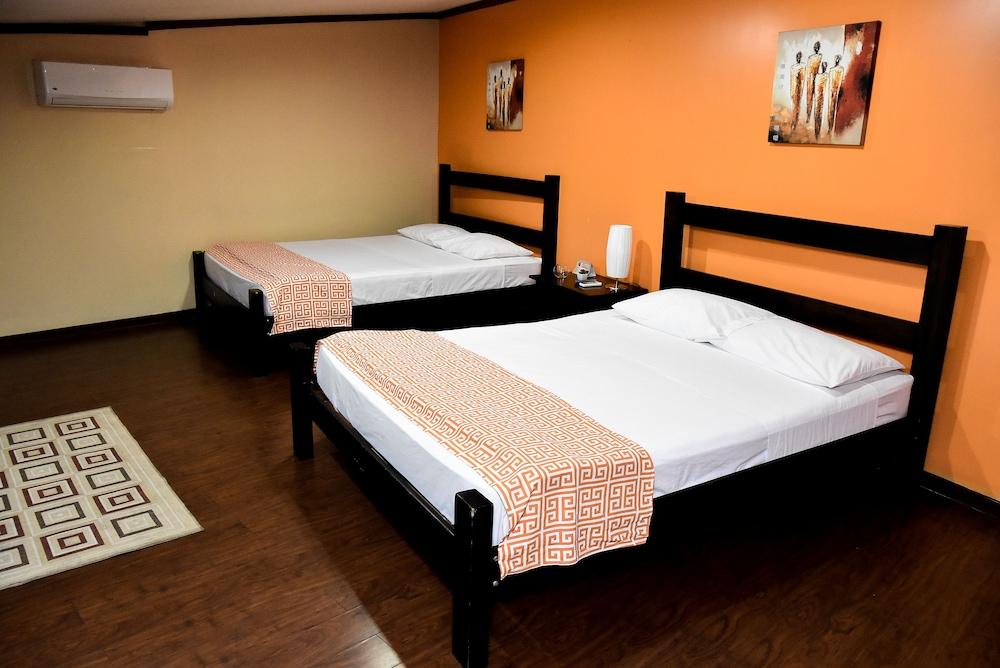 Casa Colon Hostel *