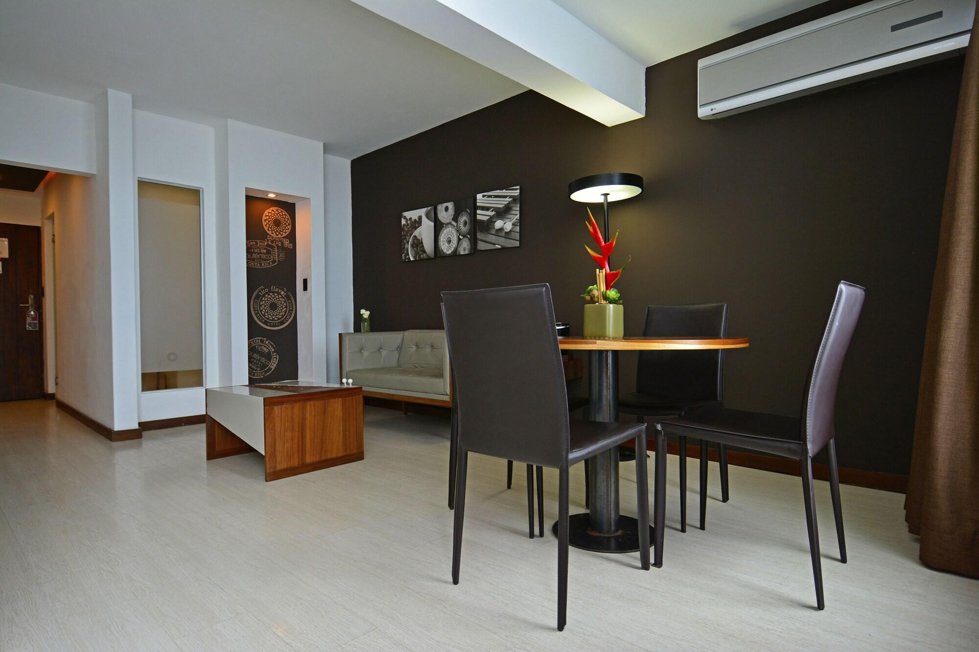 Autentico 4*