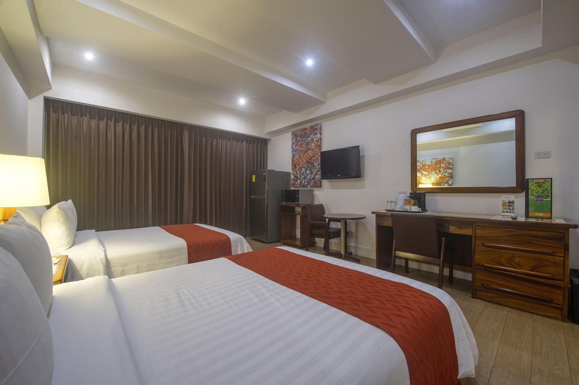 Balmoral Cr, Historic District Hotel 4*