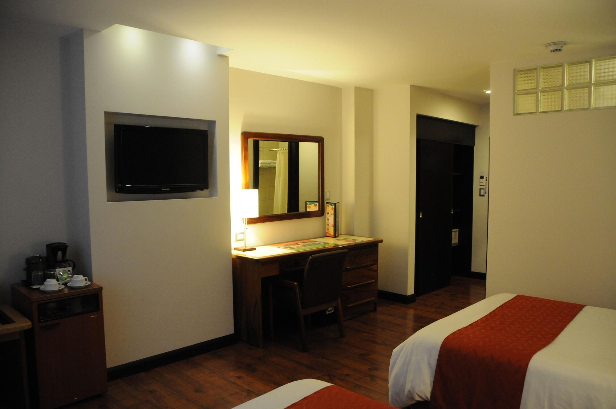 Hotel Balmoral Cr, Historic District 4*