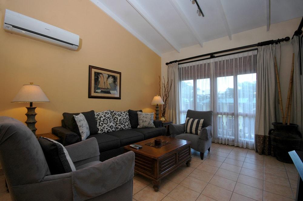 Hotel Club Del Sol 3*
