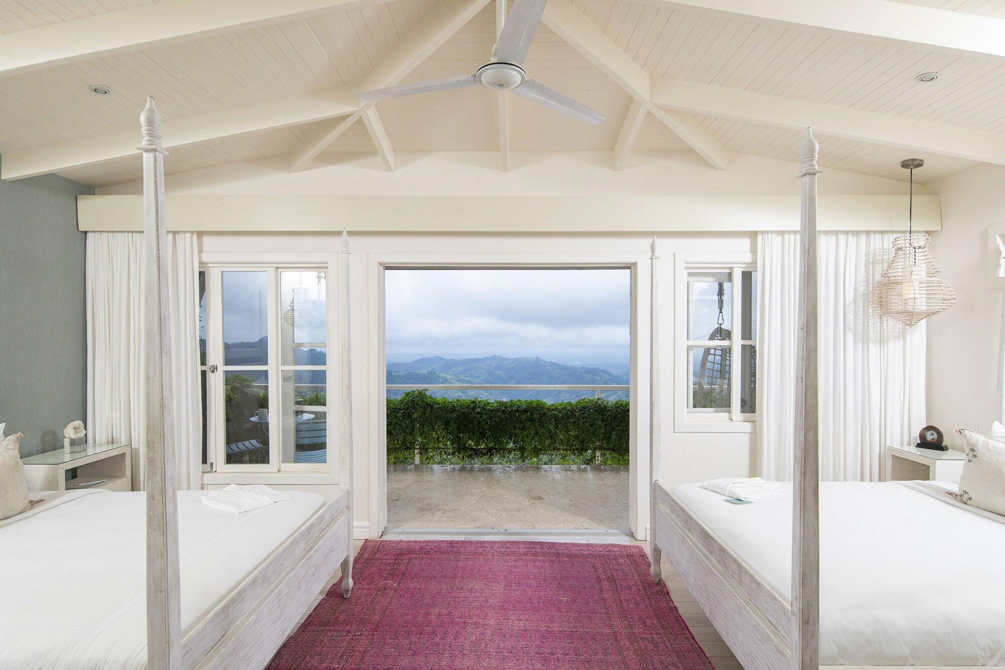 The Retreat Costa Rica Hotel 3*