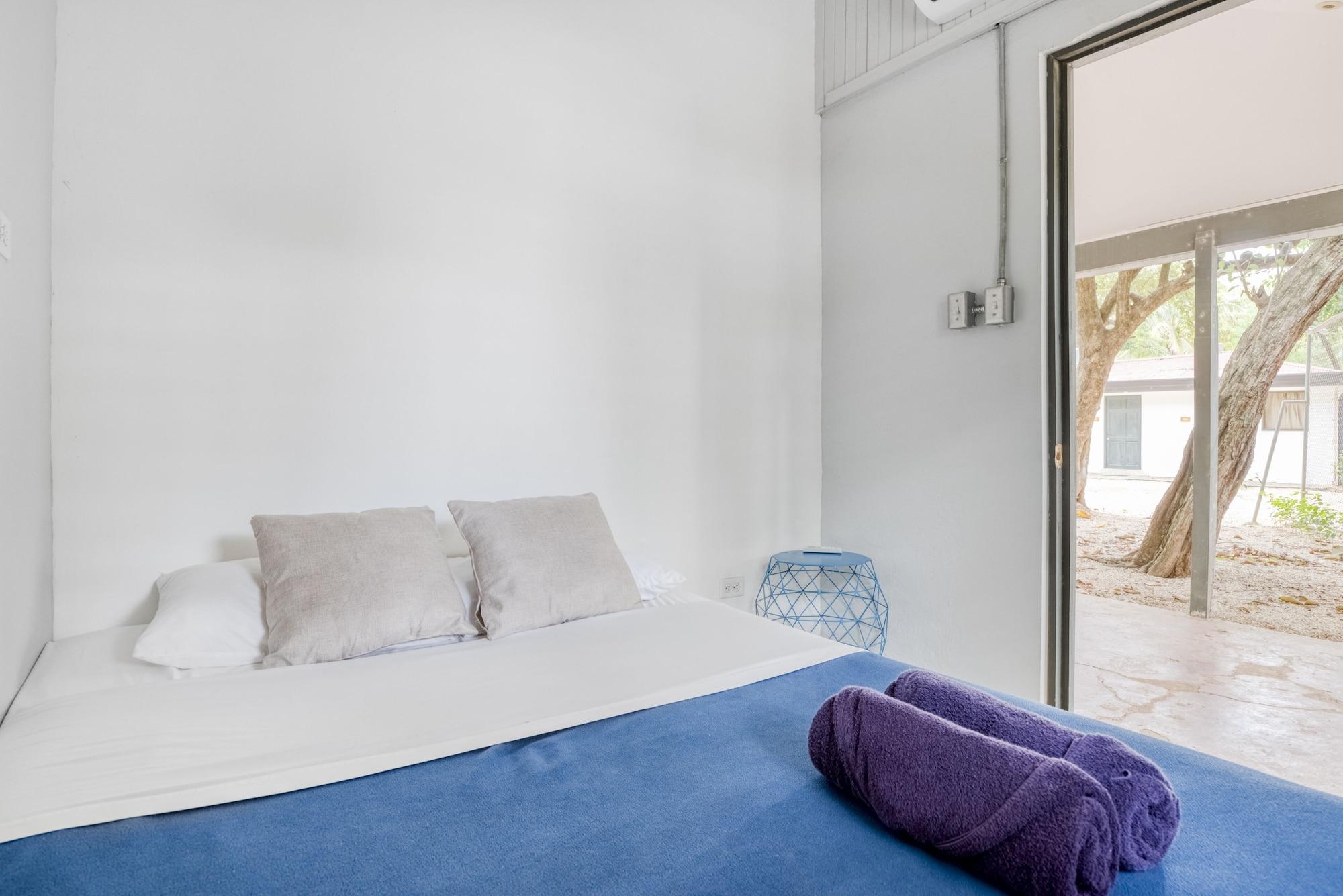 Slumber Party Hotel Tamarindo