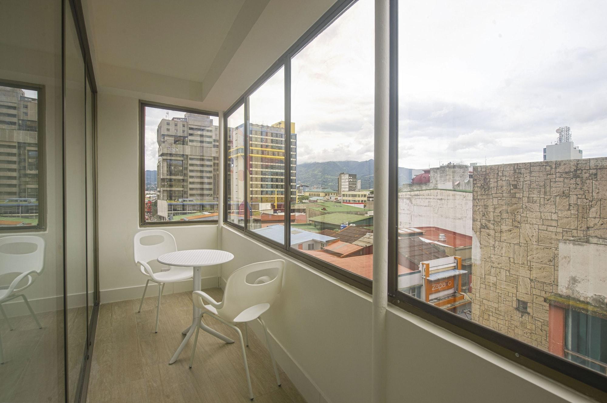 Balmoral Cr, Historic District Hotel 4*