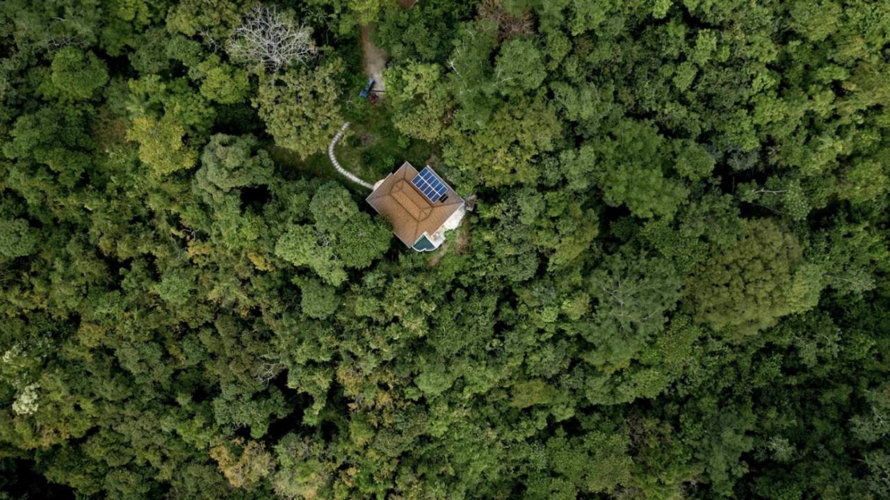 Private In With Ocean View Holiday home