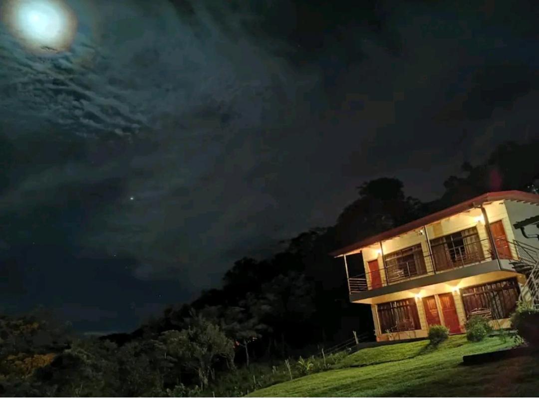 Monteluna * Monteverde