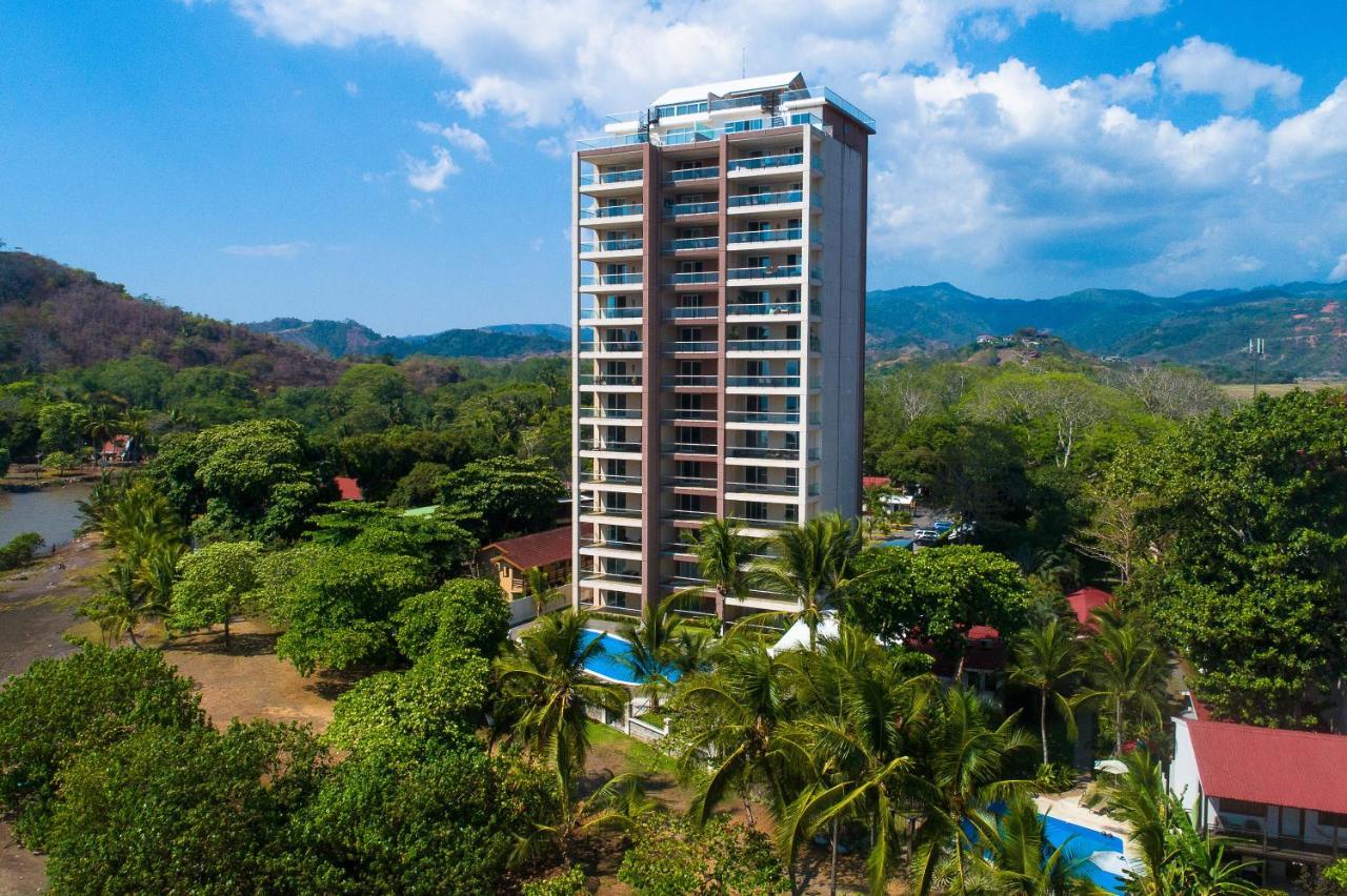 Break Water Point Penthouse 7th Floor Apartment *