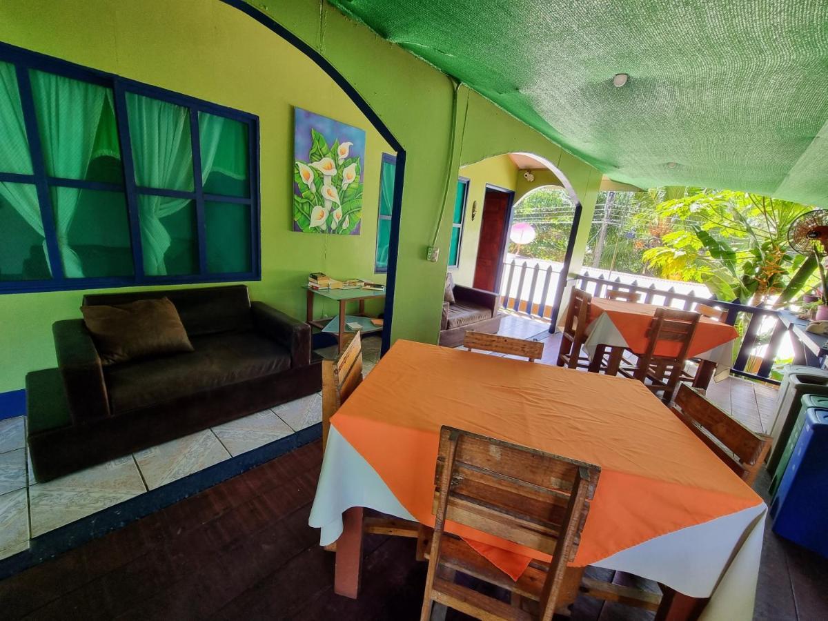 Cabinas Natural Hostel Tortuguero