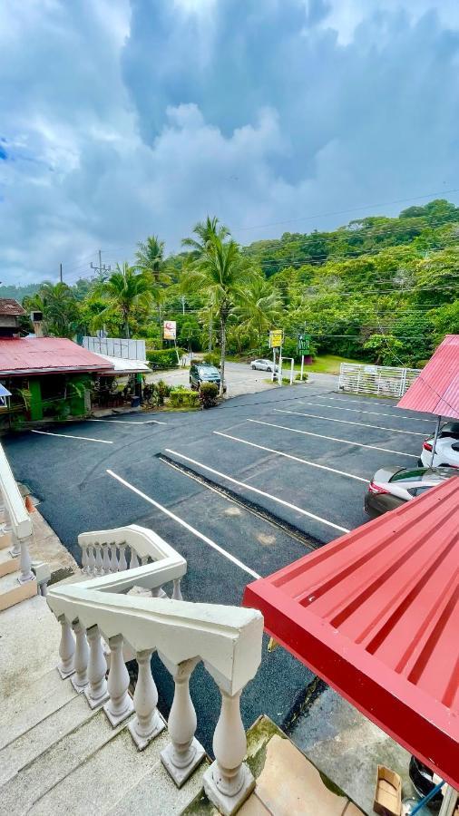 Beachfront Vista Hermosa *