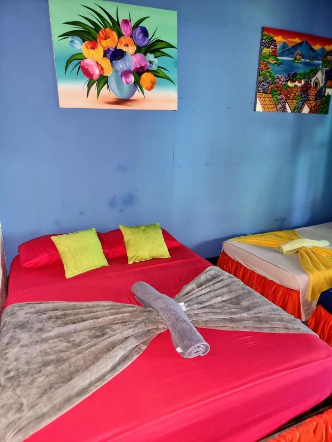 Cabinas Natural Hostel *