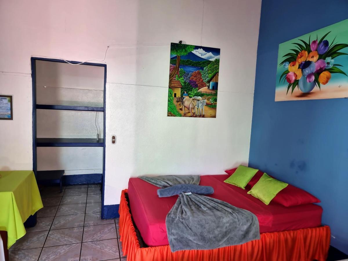 Cabinas Natural Hostel Tortuguero