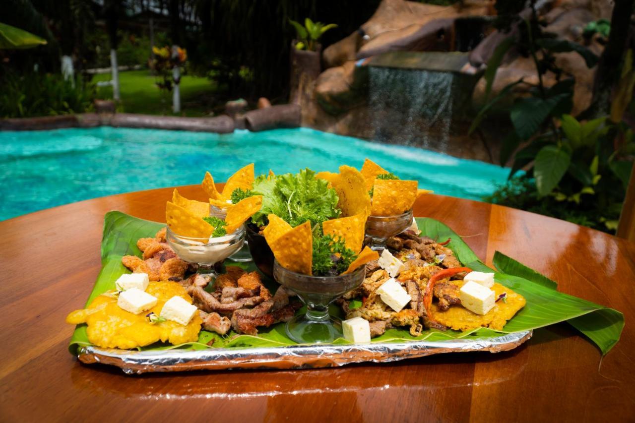 Hotel & Hot Springs Sueno Dorado