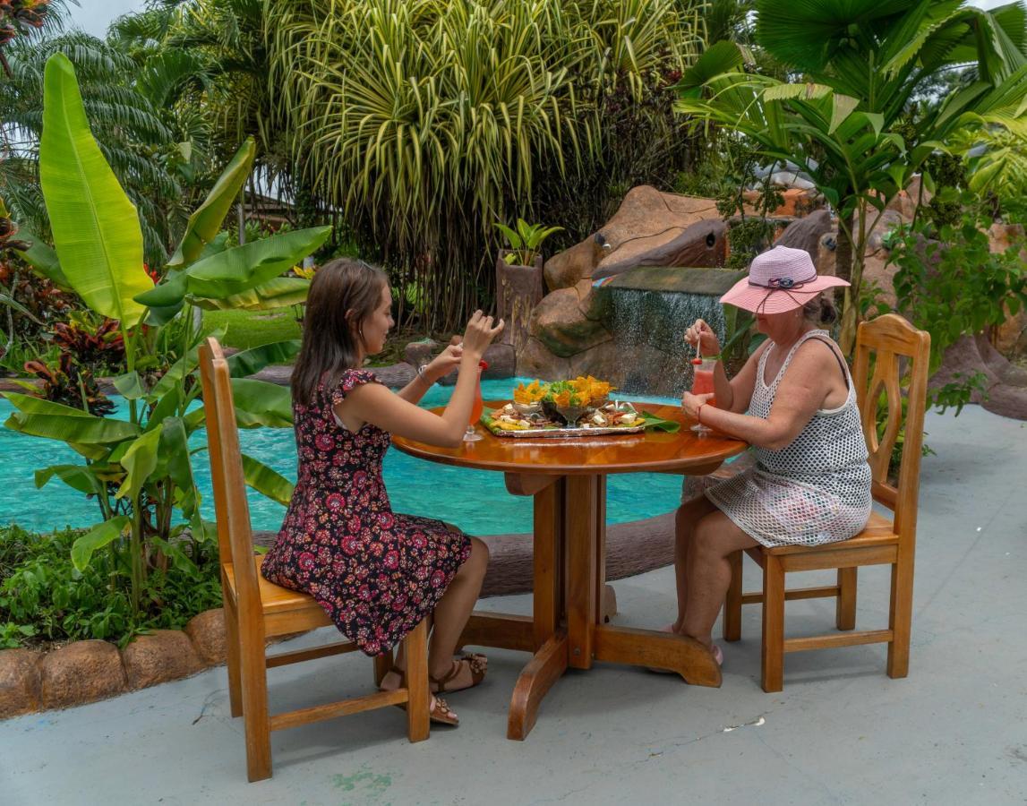 Hotel & Hot Springs Sueno Dorado