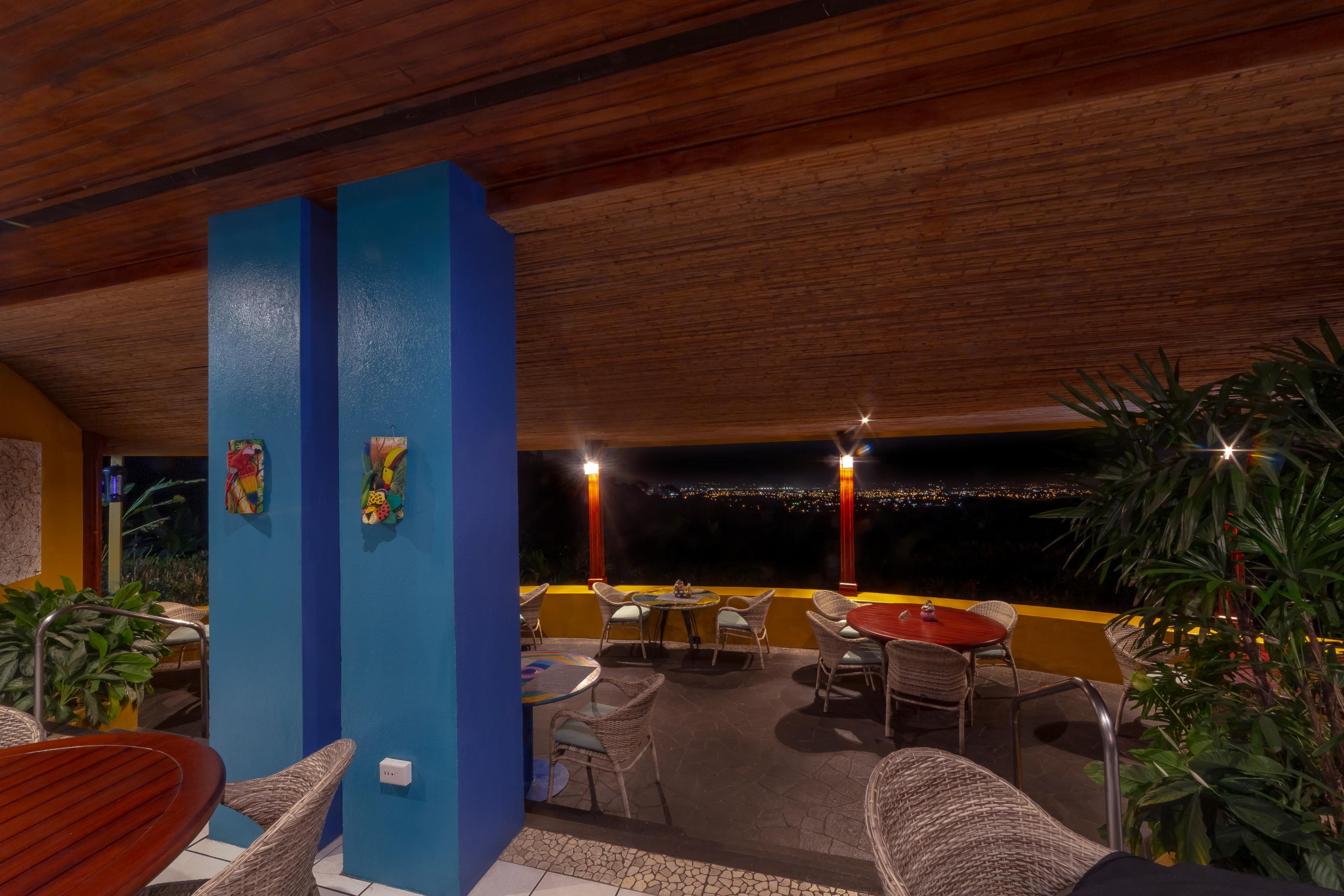 Xandari & Hotel 4*