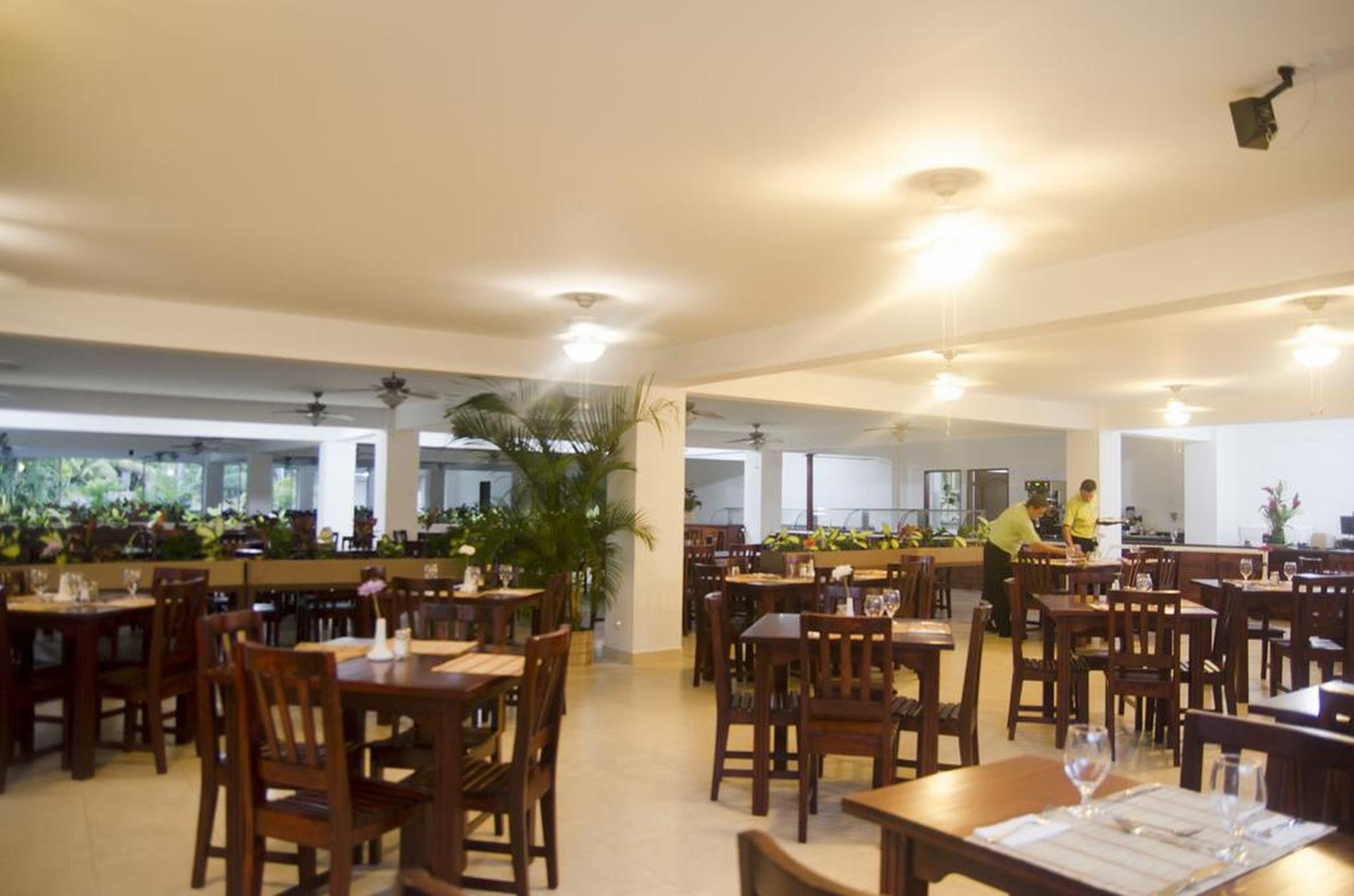 Arenas En Punta Leona Hotel