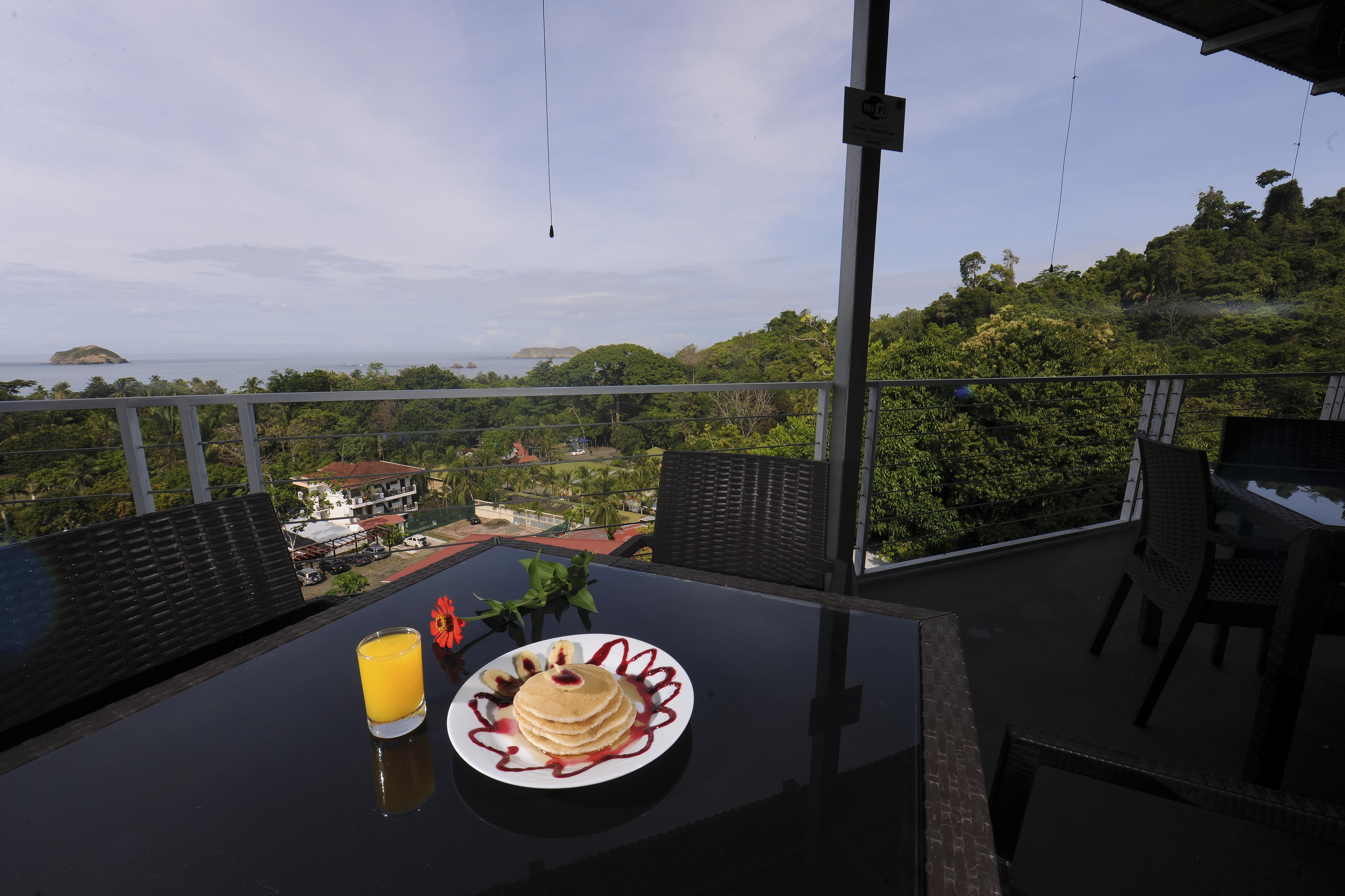 El Faro Containers Hotel Manuel Antonio