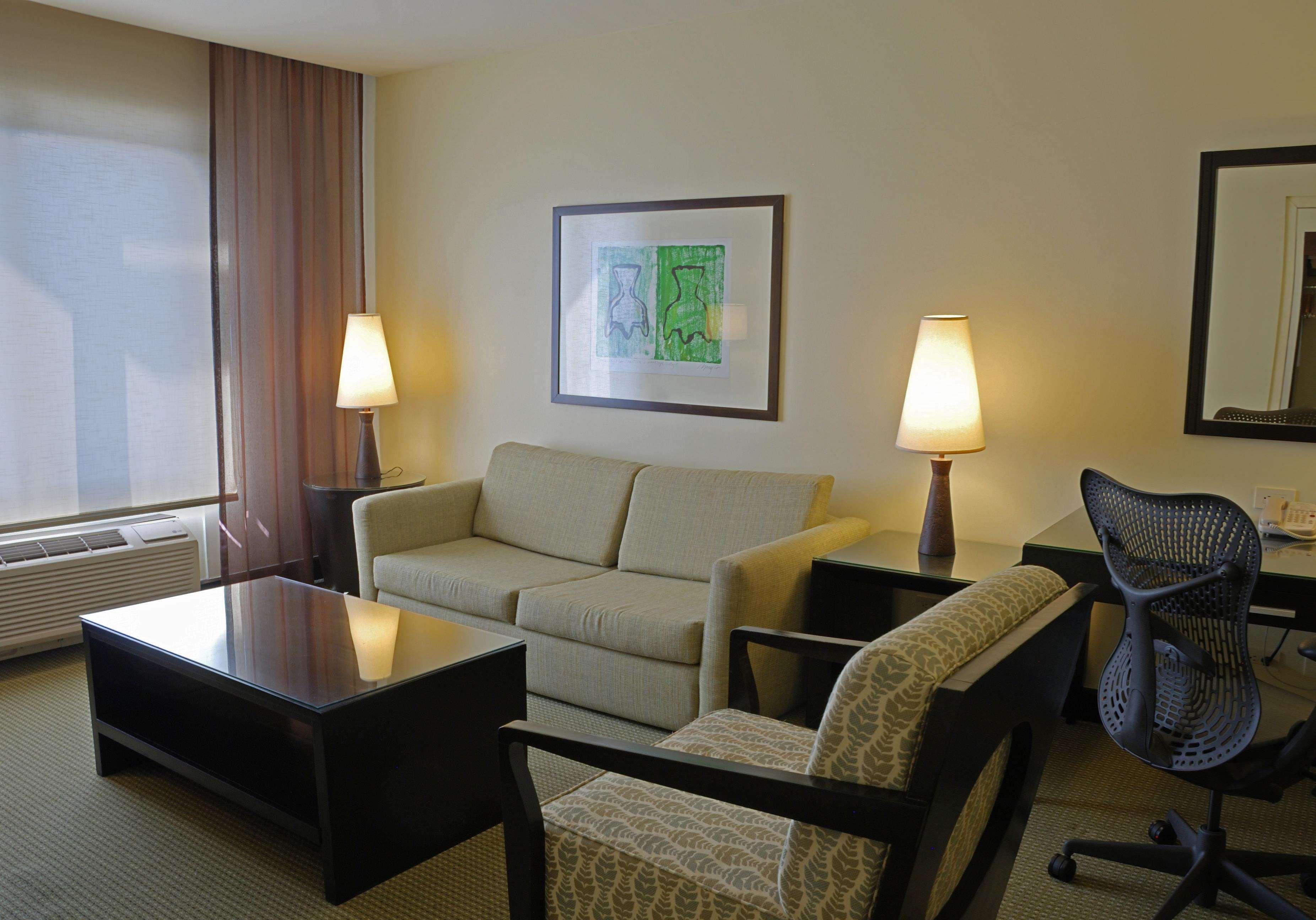 Hilton Garden Guanacaste Airport Hotel 3*