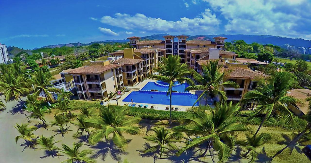 Beachfront Bahia Encantada L1 *