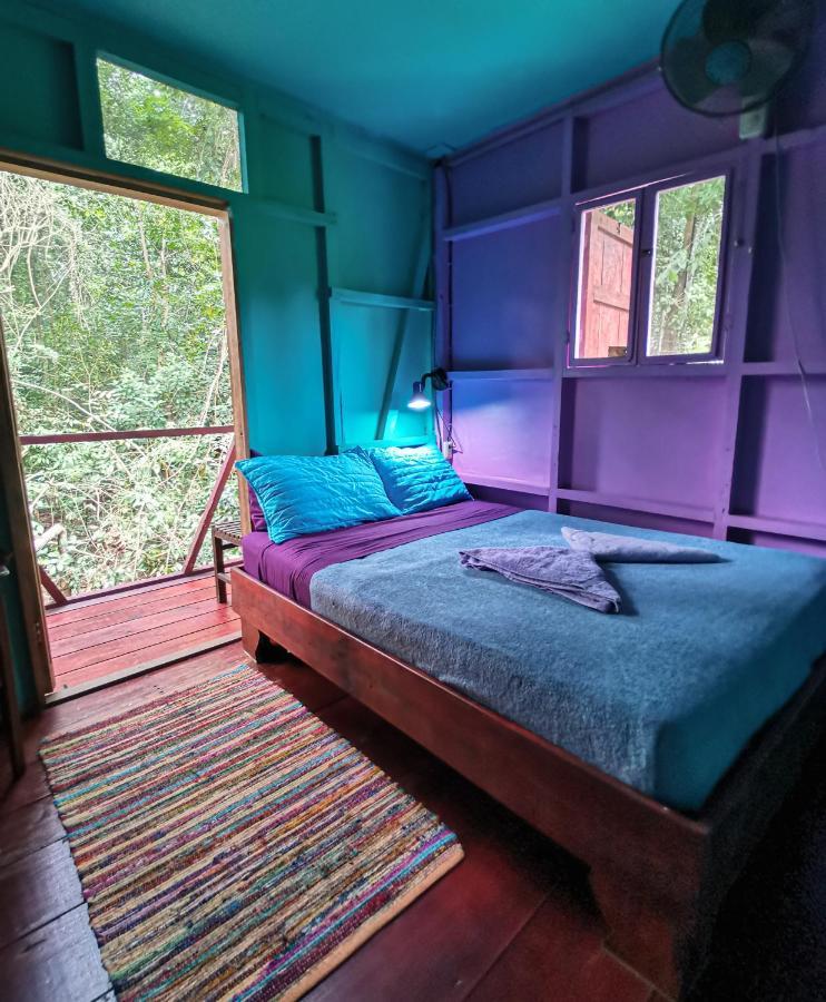 Hidden Jungle House Homestay